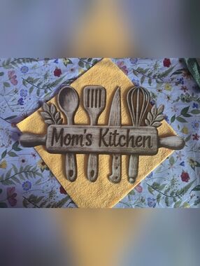 Mom's Kitchen Decorative Wood Sign - Brown, Engraved, 16x10